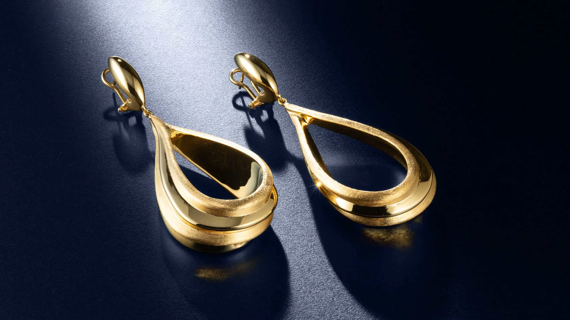 تفسير رؤية الأقراط في المنام