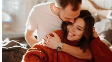 تفسير الحلم بالجماع مع شخص معروف