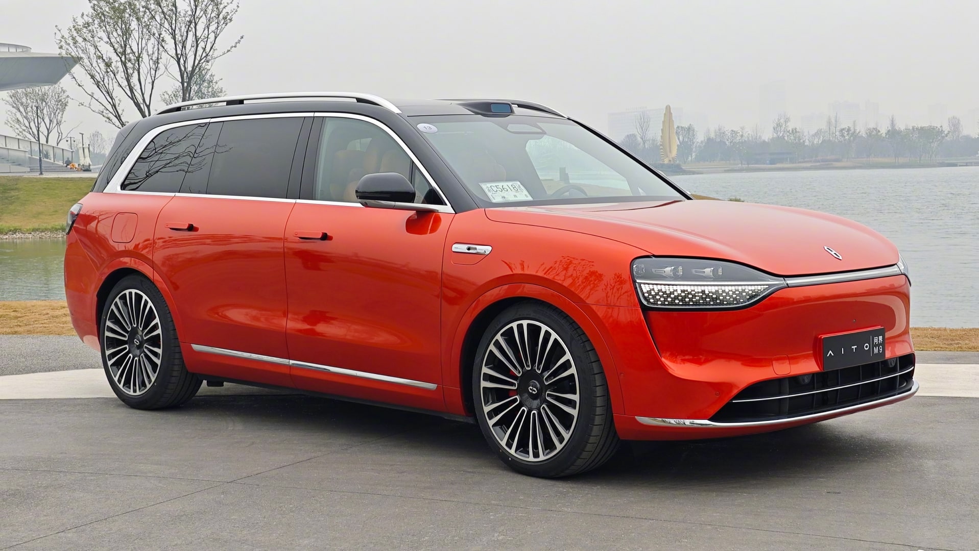 أفخم أنواع السيارات في العالم بالصور