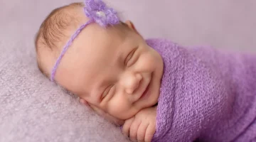 تفسير حلم حمل طفلة رضيعة للمتزوجة والعزباء