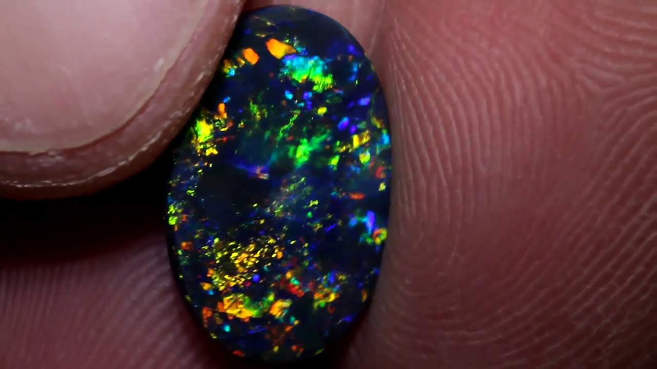 فوائد حجر الأوبال الروحانية