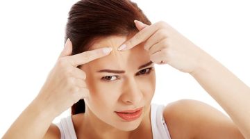 سبب ظهور حبوب صغيرة منتشرة في الجبهة