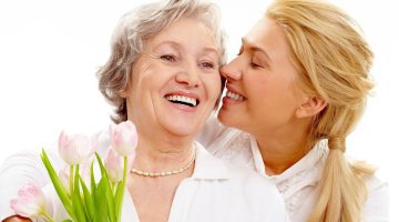 إنشاء عن الأم مدرسة إذا أعددتها أعددت شعبًا طيب الأعراق