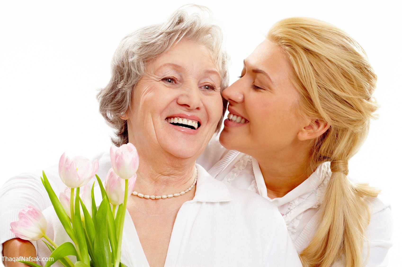 إنشاء عن الأم مدرسة إذا أعددتها أعددت شعبًا طيب الأعراق