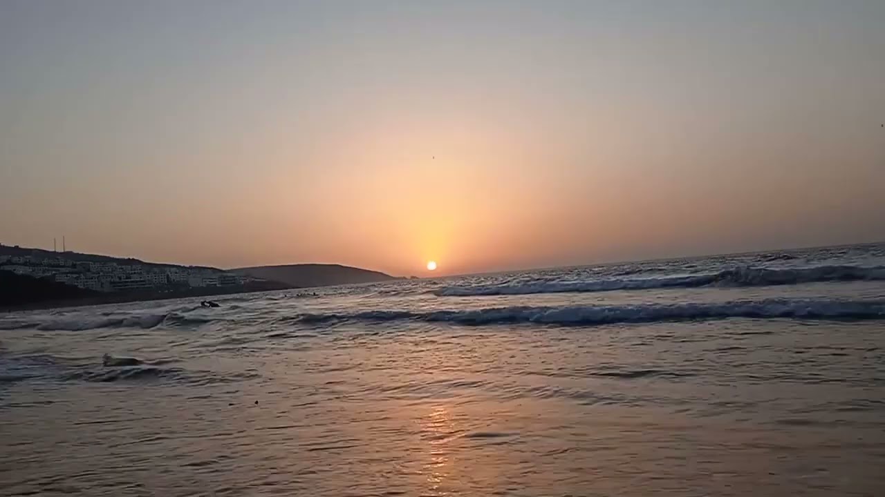 وصف البحر الهادئ والصافي