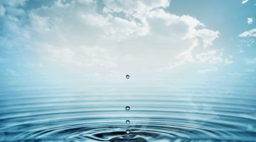 تفسير حلم تعبئة الماء في المنام للعزباء والمتزوجة والحامل والمطلقة والرجل