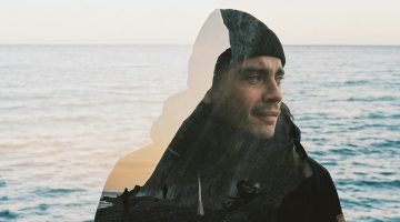 تفسير حلم بكاء الحي مع الميت في المنام