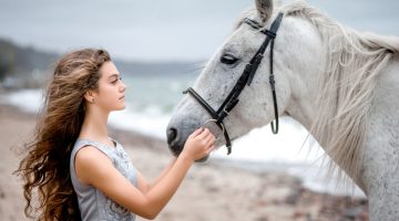 تفسير اللون الأبيض في المنام ولبسه