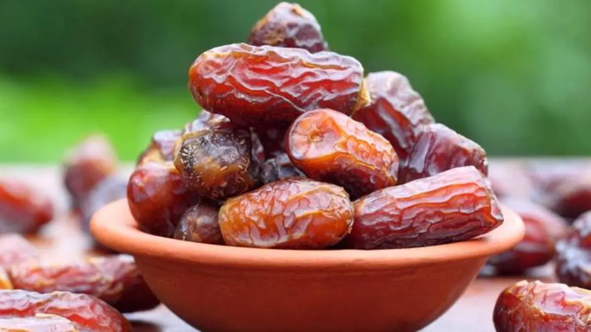 تجاربكم مع التمر لتسهيل الولادة