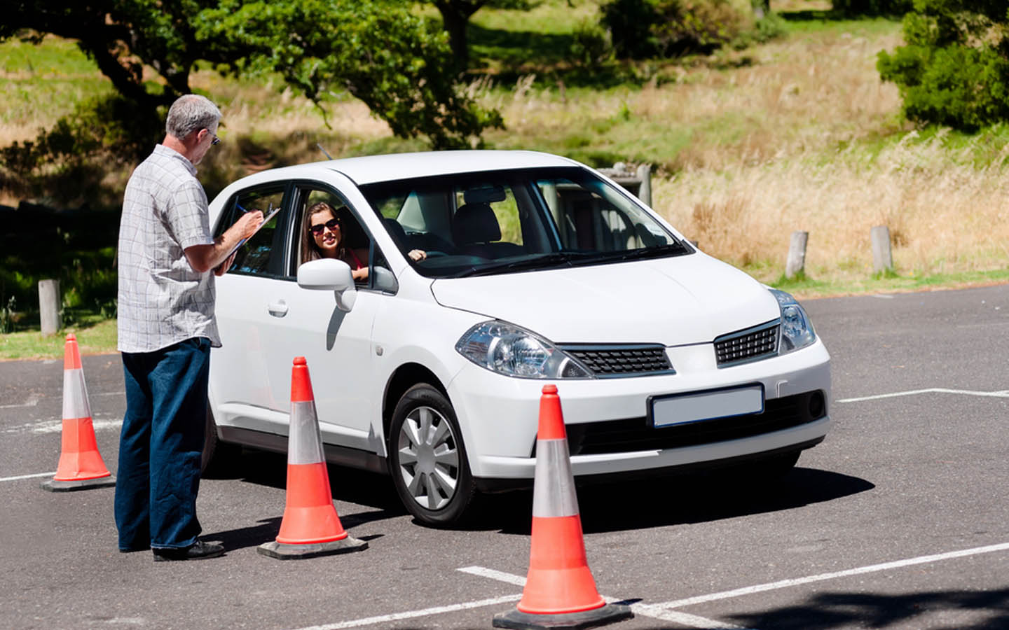 نسيت رقم التسجيل في مدرسة القيادة