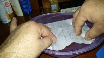 رؤية ورقة سحر في المنام  