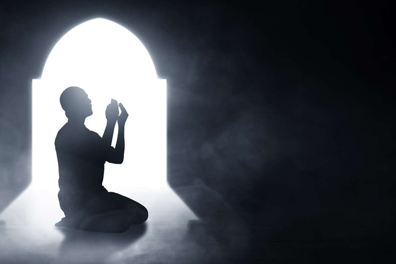 الفرق بين الاعتكاف والعكوف