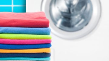 تفسير حلم غسل الملابس لشخص آخر 