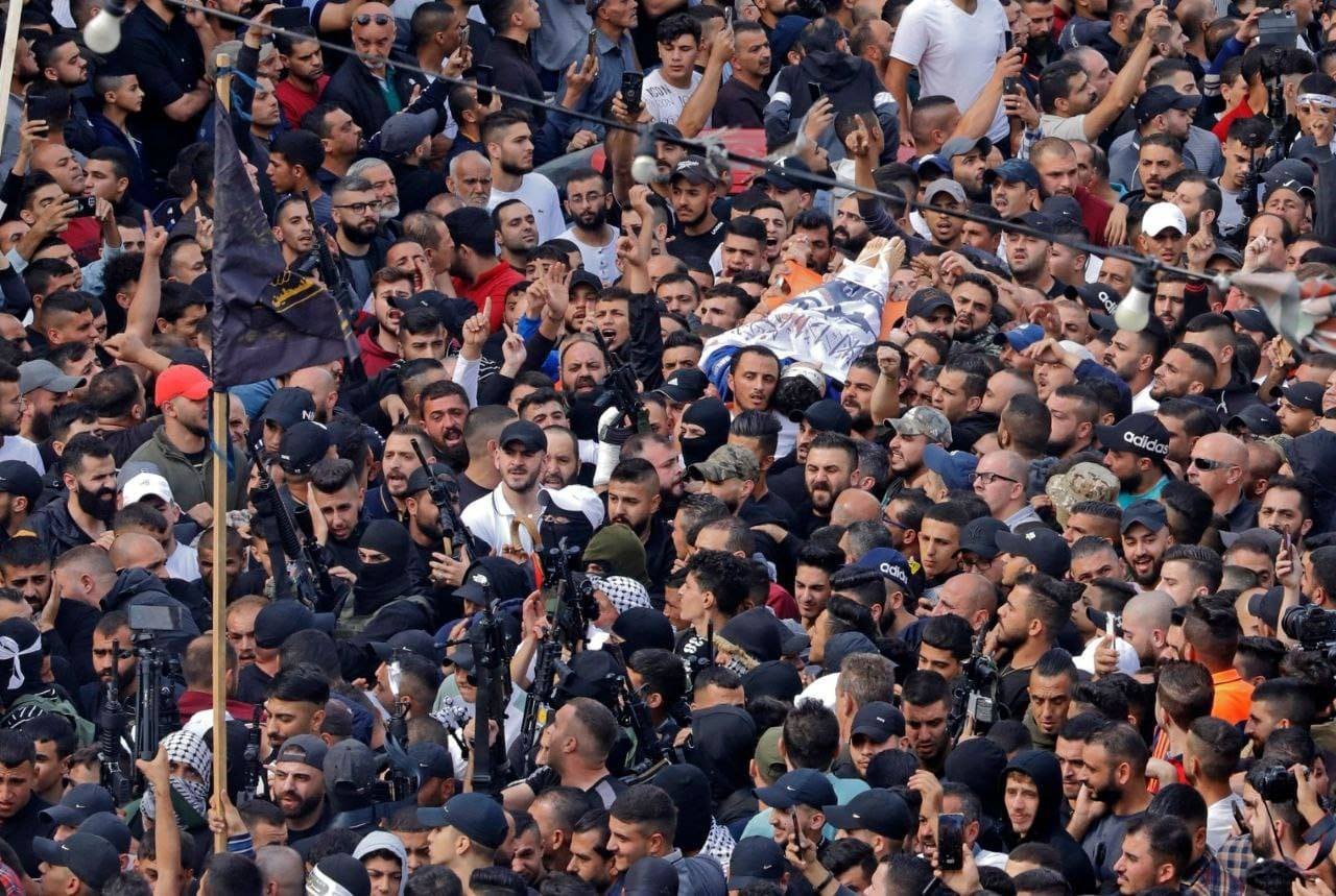 تفسير حلم جنازة أحد الأقارب