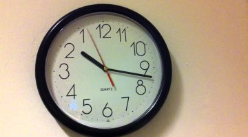 كم عدد الساعات في السنة