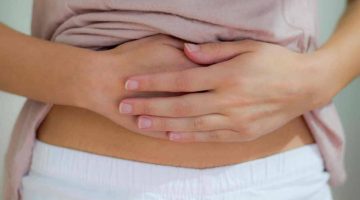 أسباب انتفاخ البطن من أعلى