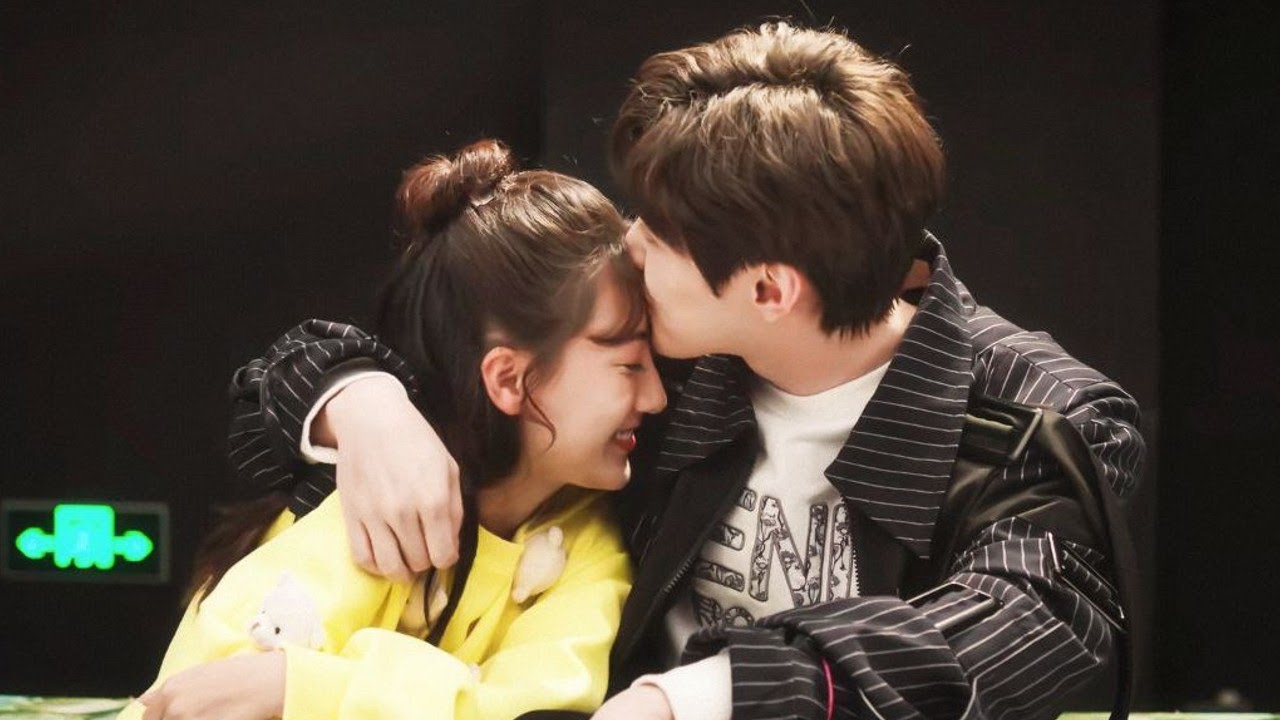 تفسير حلم قبلة على العين في المنام