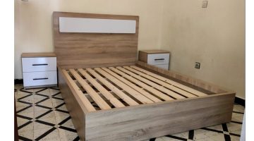 طريقة الجلوس الصحيحة على السرير