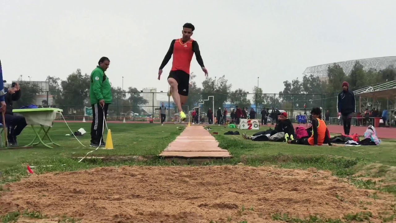 حلمت اني اطير وارتفع عن الأرض